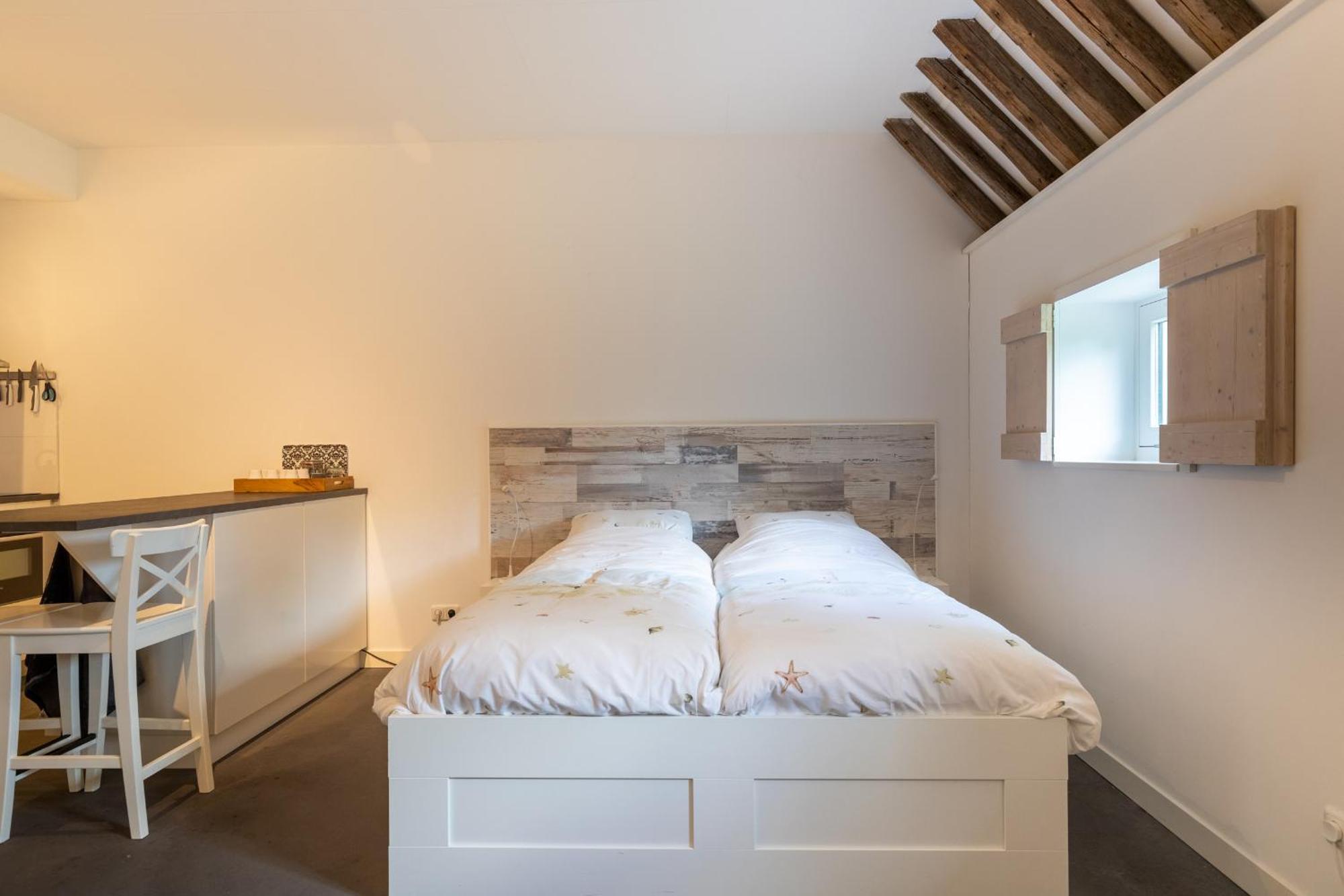 Iselmarpleats Comfortabele Studio Met Badkamer Gaast 外观 照片
